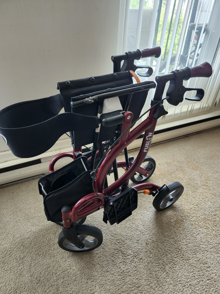 New Rollator walker for seniors - photo 2