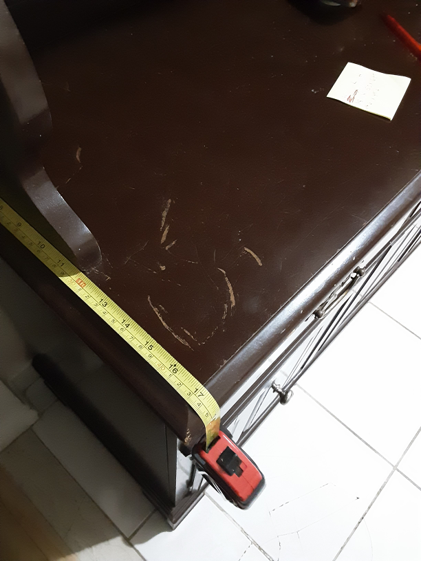 Moving sale Buffet & Hutch image indicator(8)