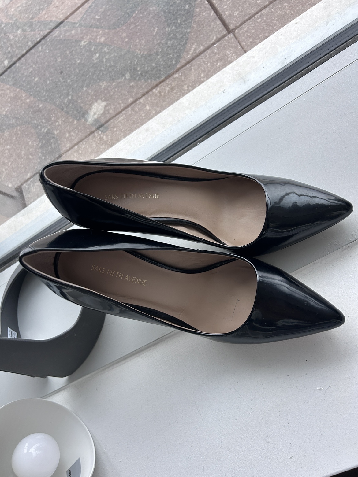 Saks Fifth Avenue black heels size 7.5 - photo 5