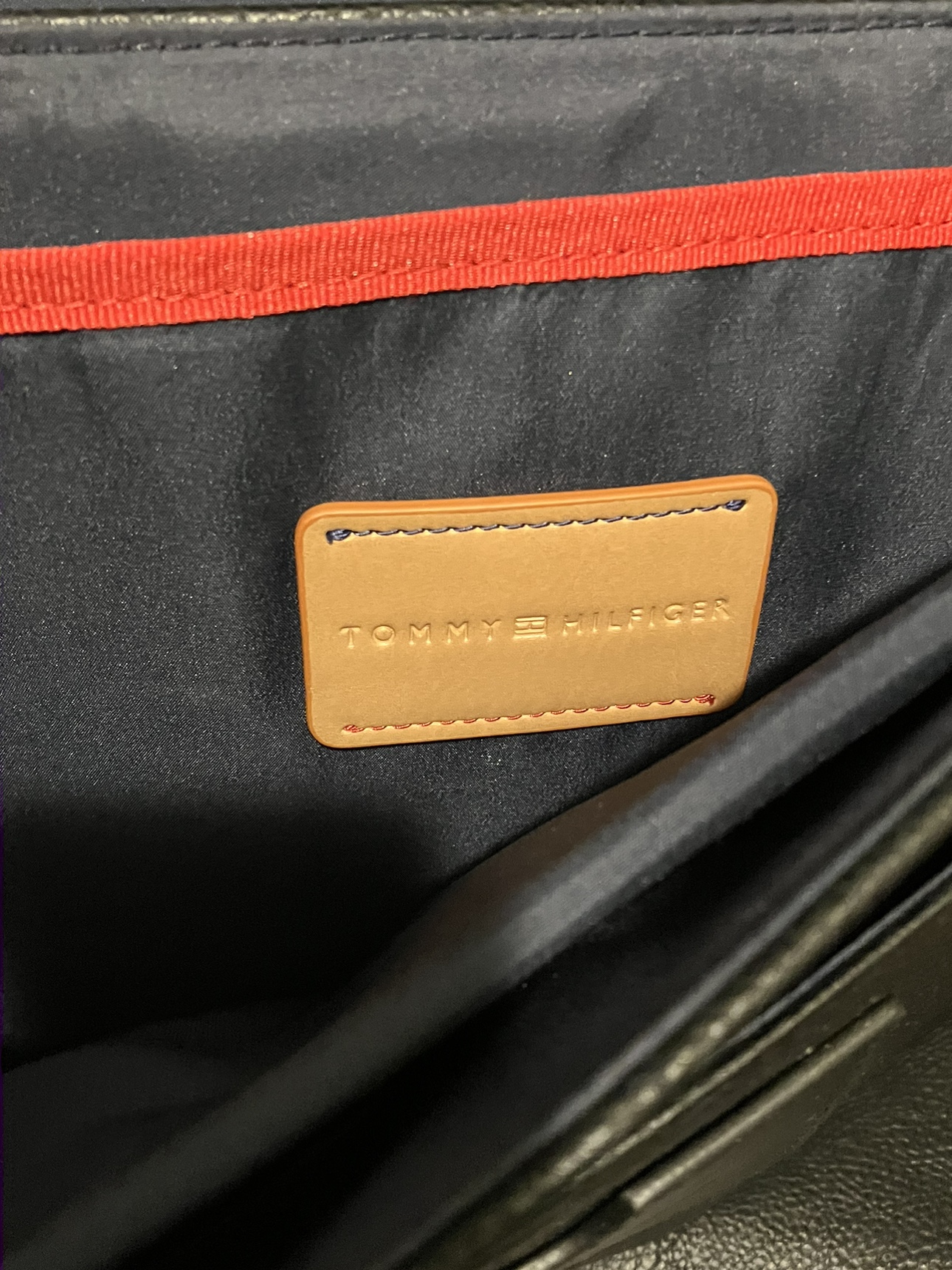 Tommy Hilfiger Women's Leo Messenger Bag - retail: $167 image indicator(2)