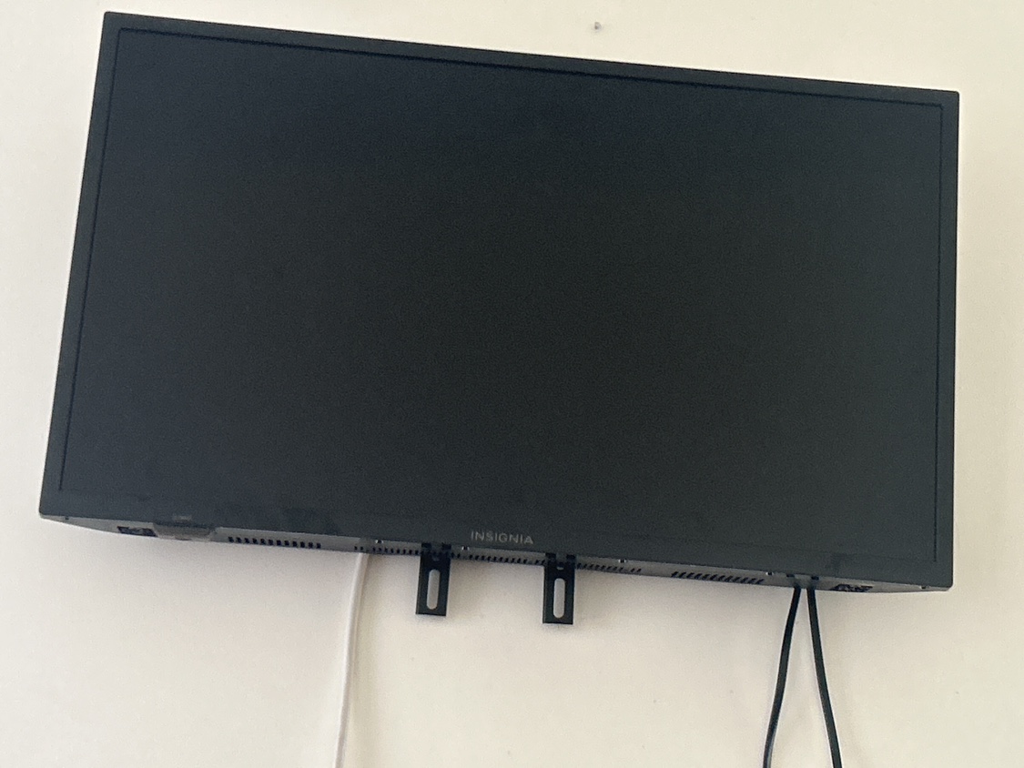 T.v 24 in