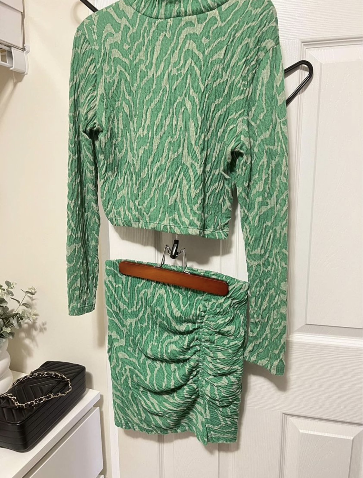 Green zebra(Zara) unworn set thumbnail
