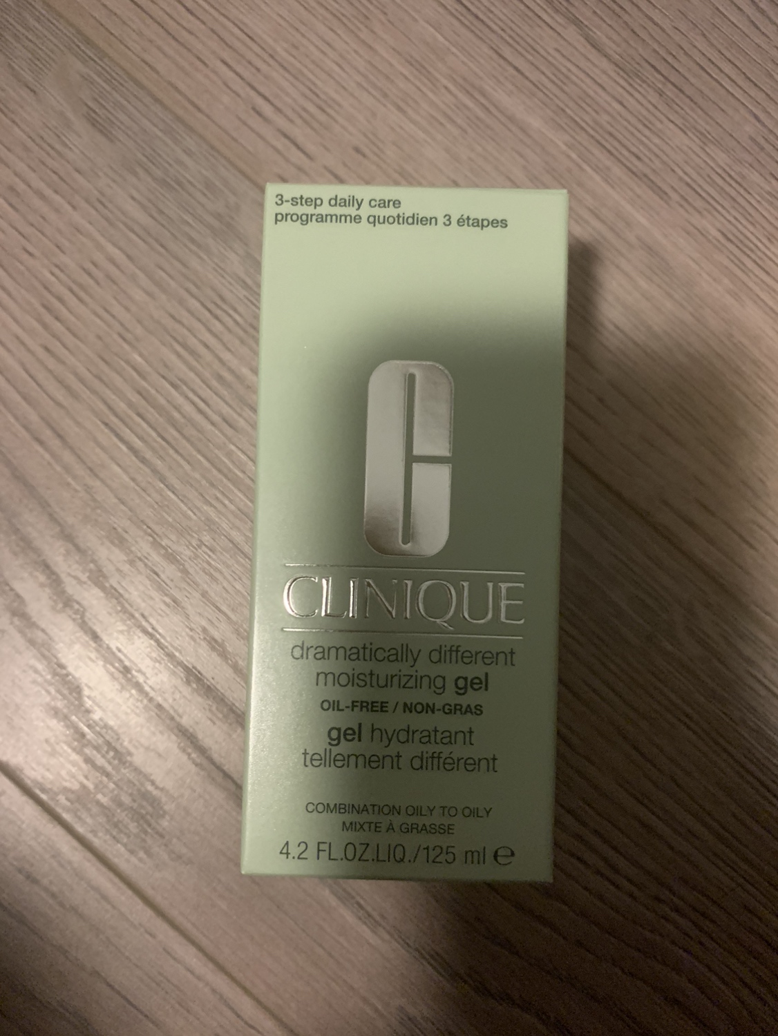 New Clinique Dramatically Different™ Moisturizing Gel image indicator(2)