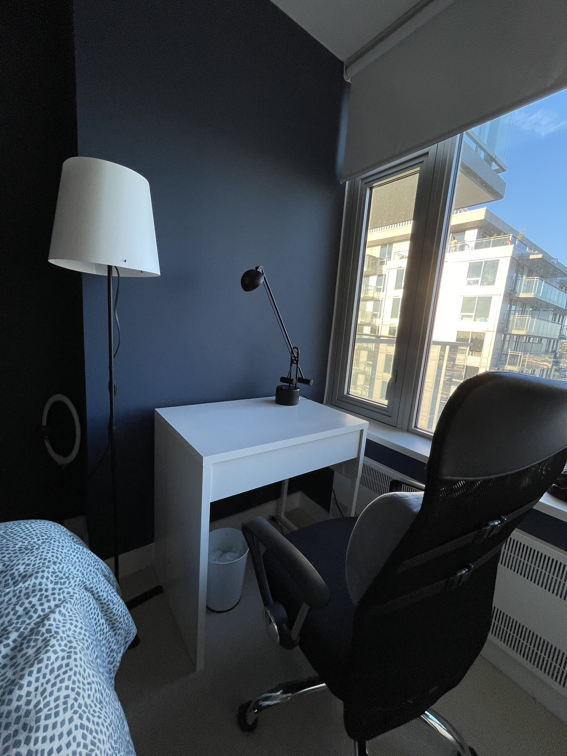 Desk, ergonomic chair and lamps set - photo 3