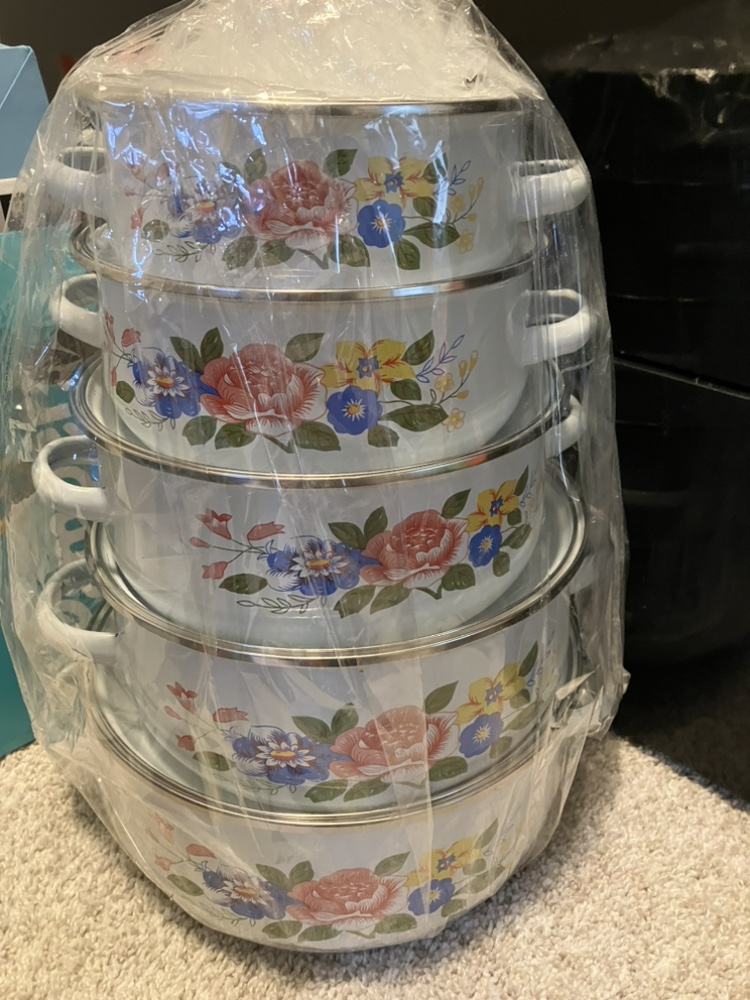 Set of pots