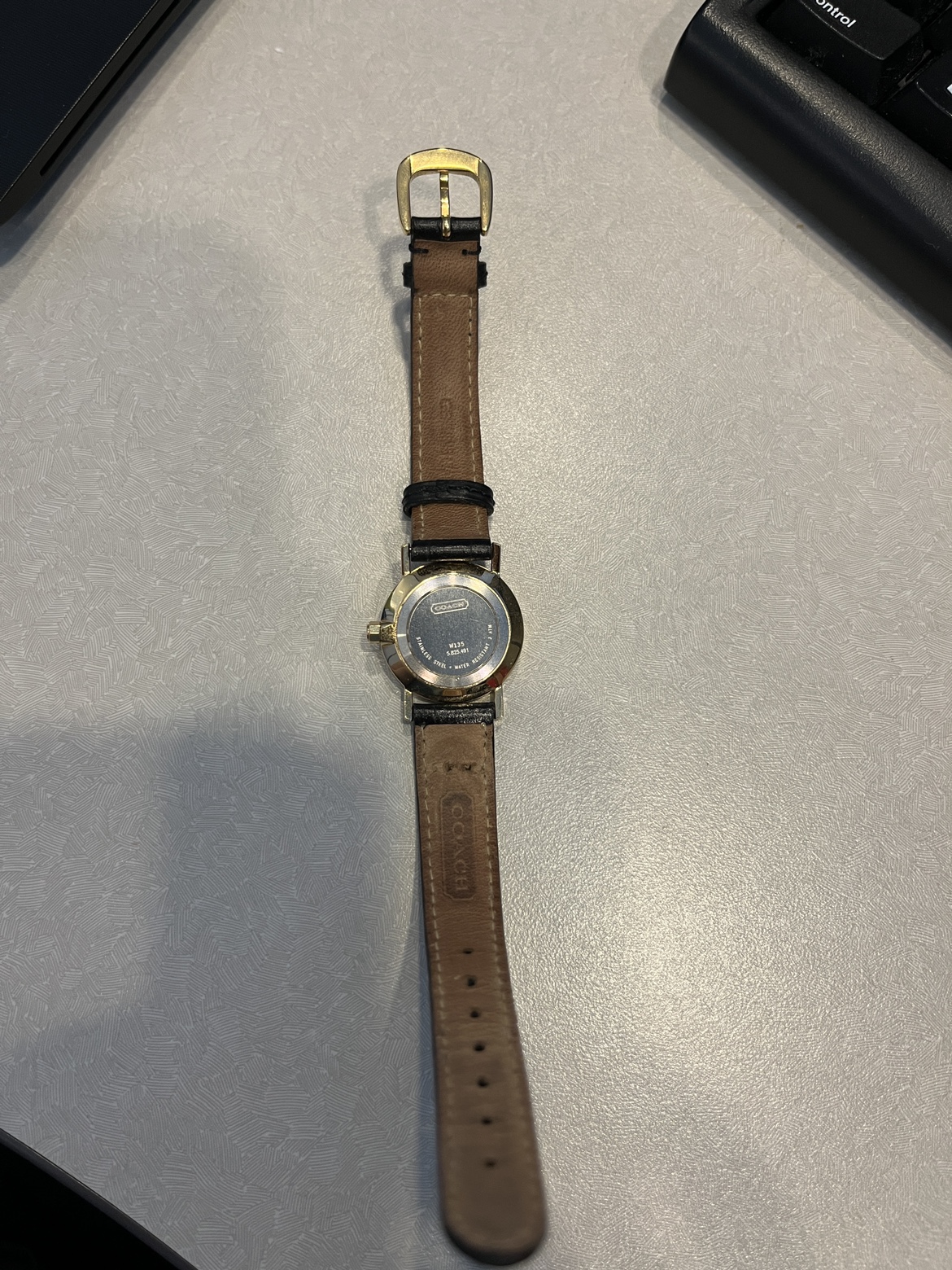 Vintage coach watch image indicator(2)