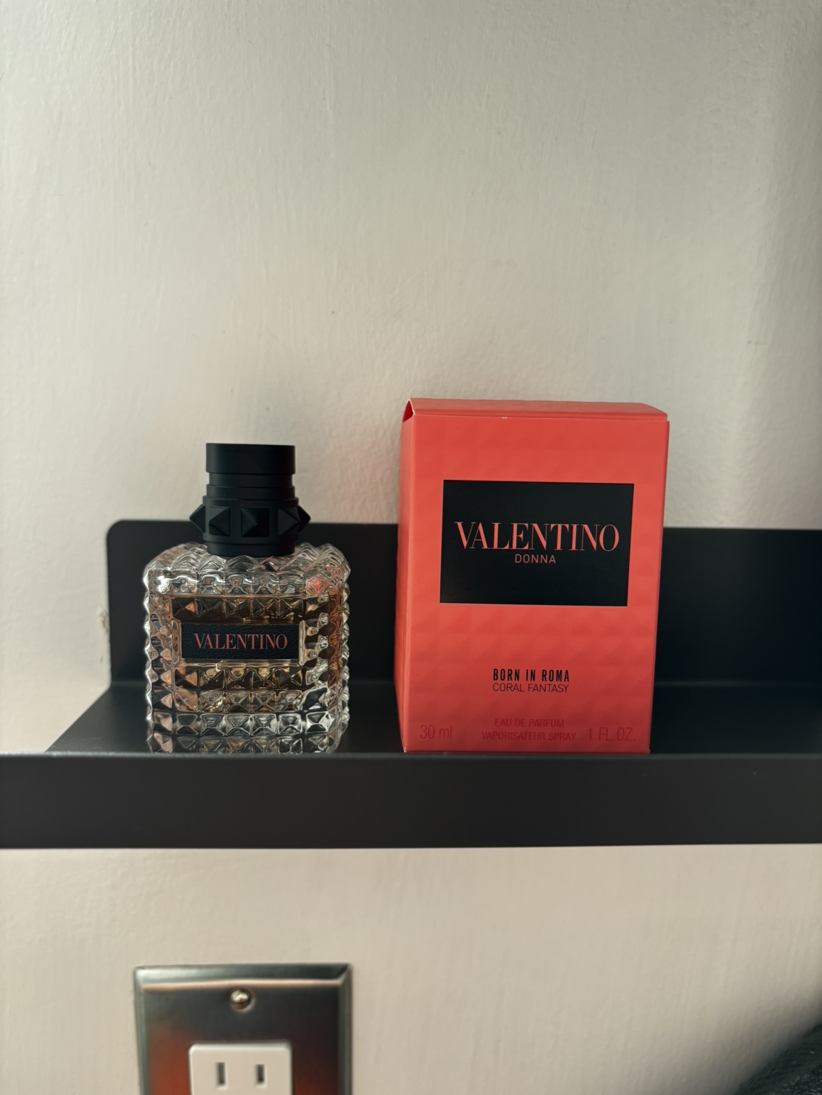 Valentino Born In Roma Coral Fantasy thumbnail