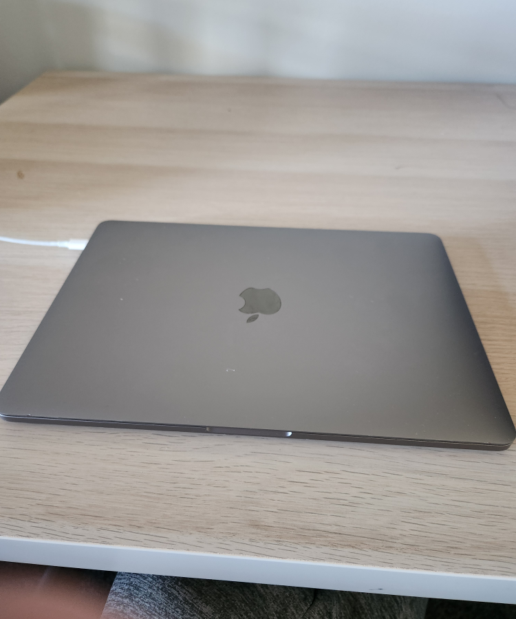 Macbook Pro 2020 13.3" i5 8gb ram 256gb ssd for trade or cash - photo 3