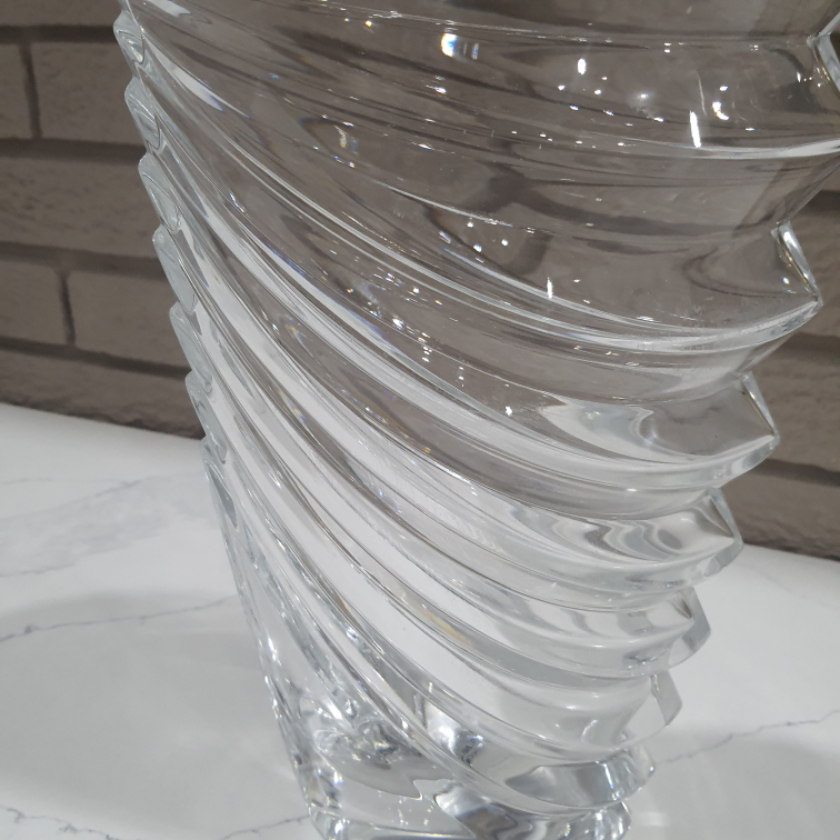 Beautiful  wave vase - photo 3