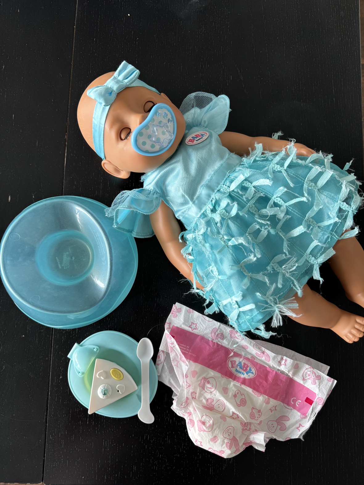 Baby Born doll that pee and poo and close her eyes - photo 2