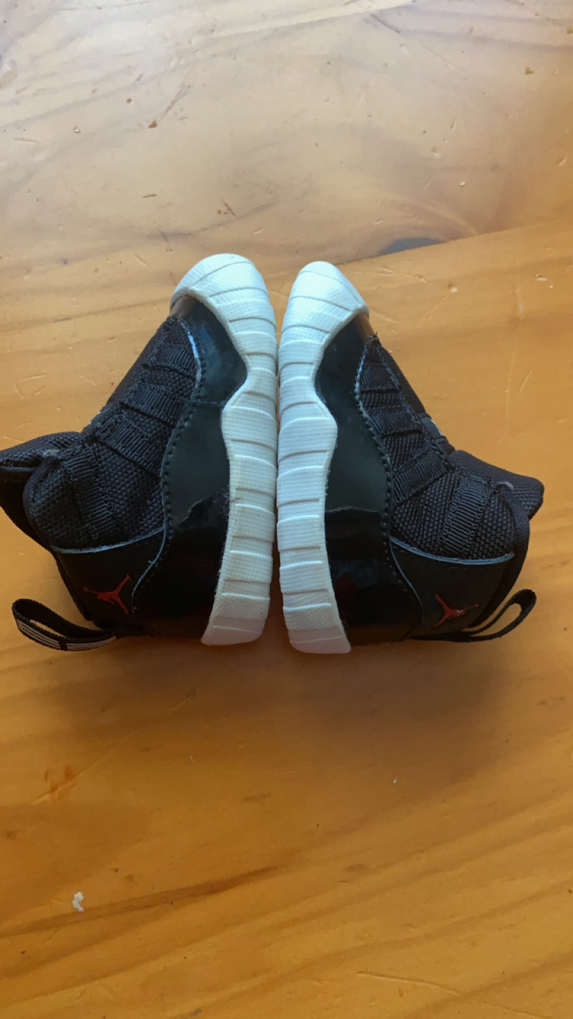 Free baby shoes