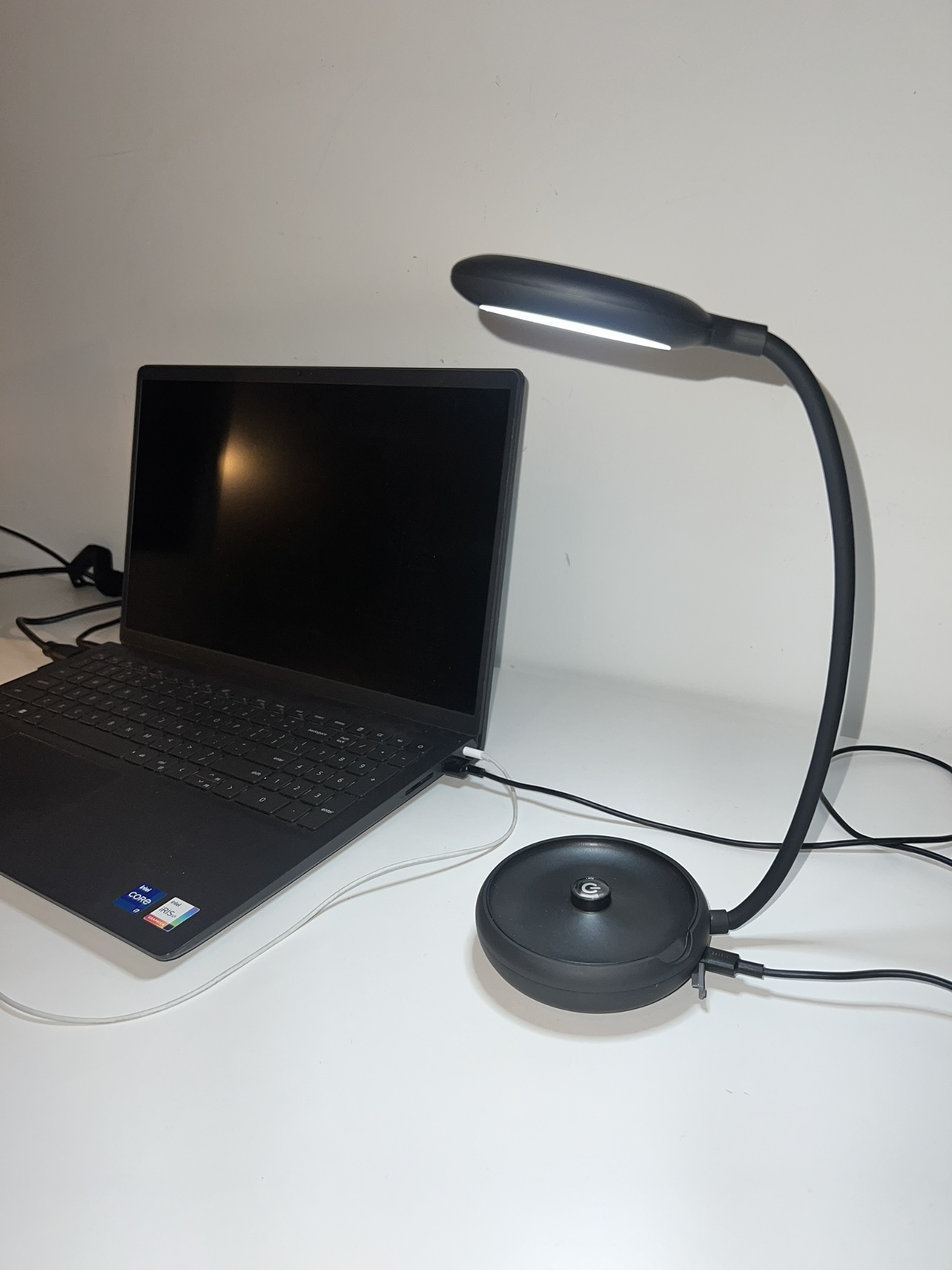UBS LED table lamp - photo 2