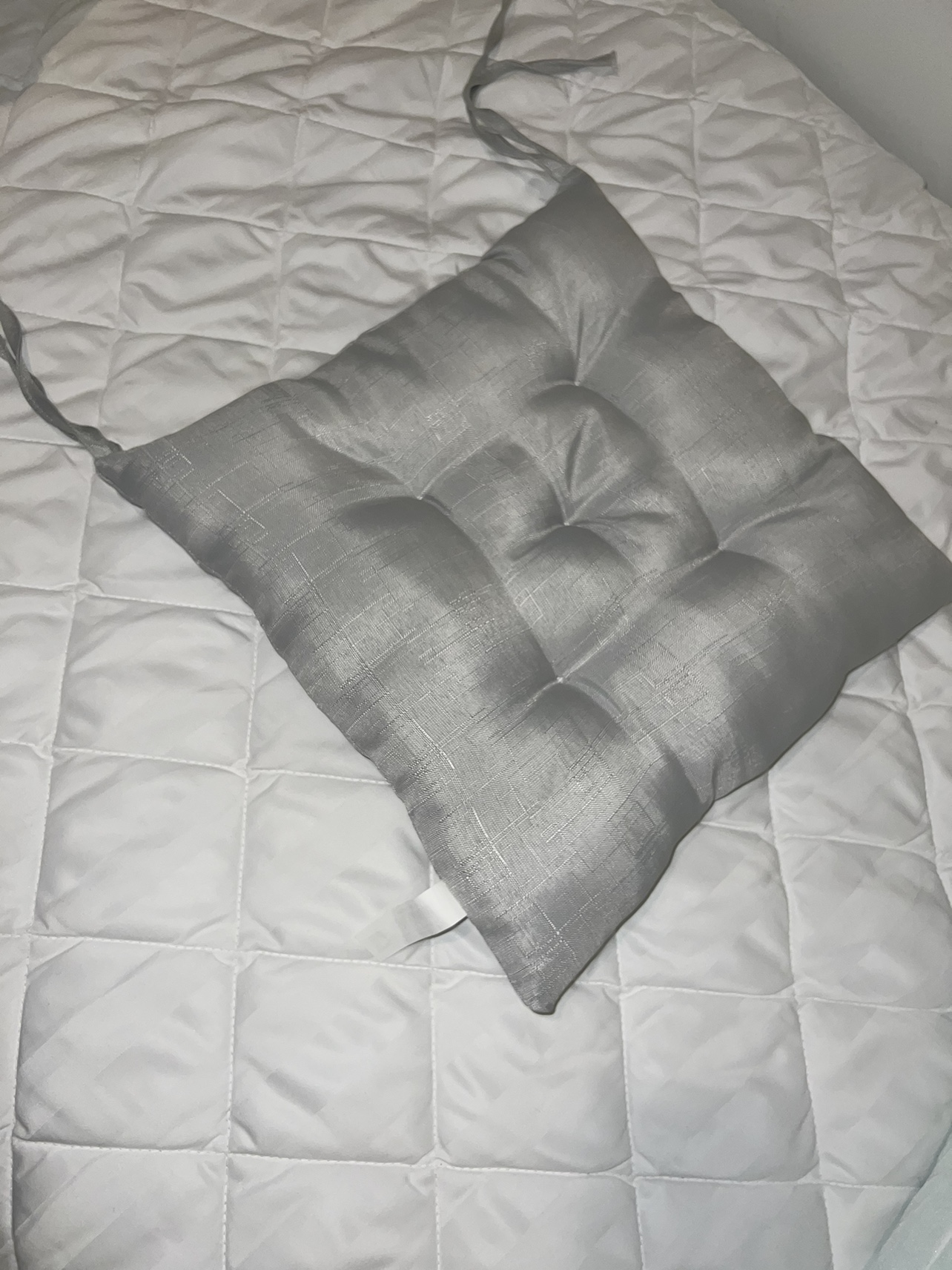 Seat cushion - light grey