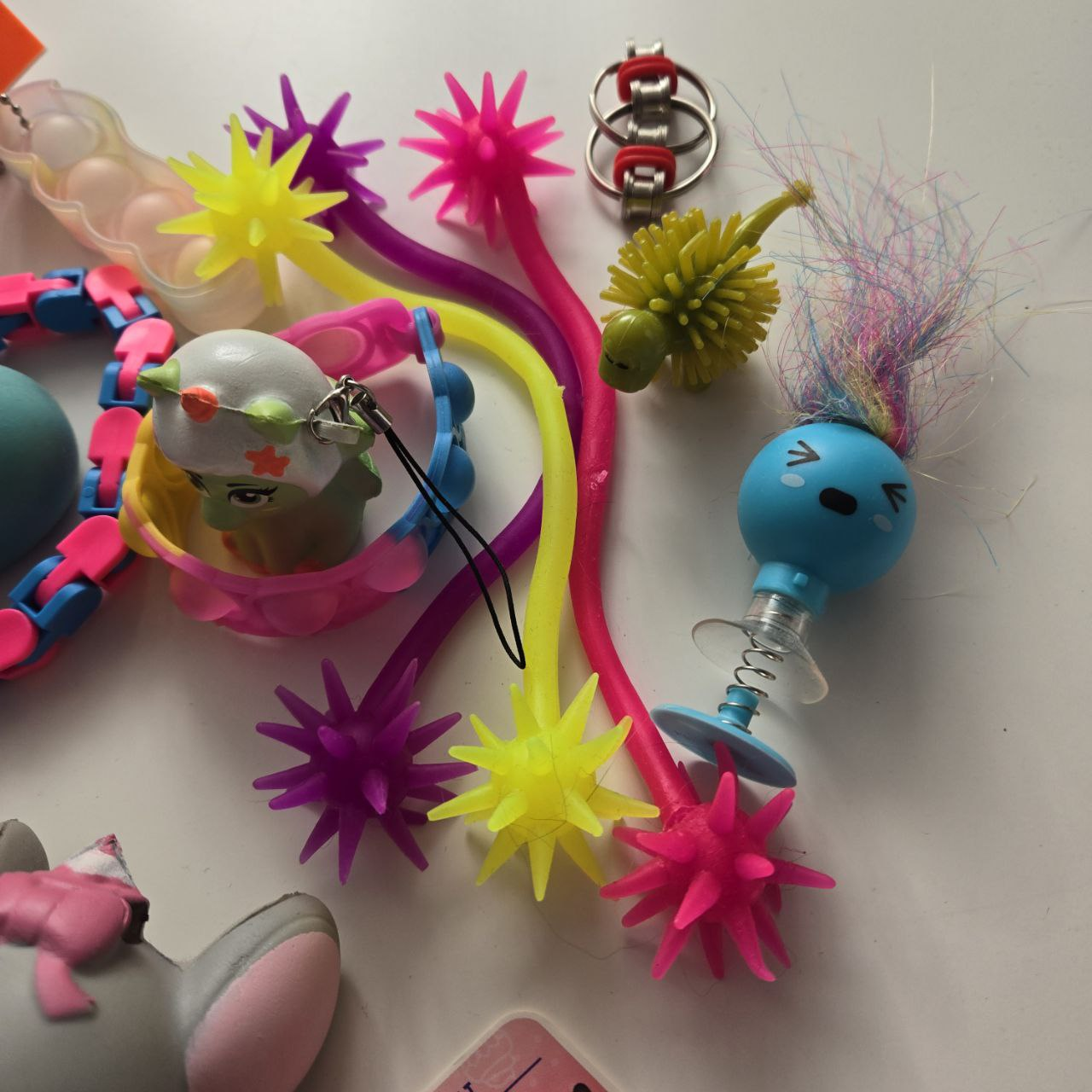 16 Fidget Toys - Like NEW image indicator(2)