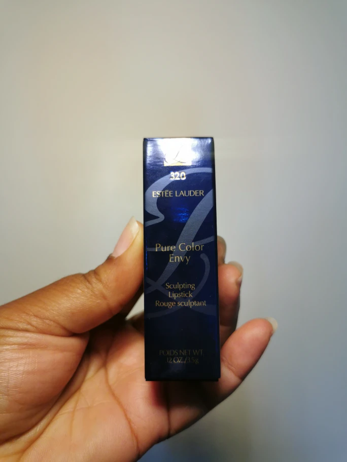 Estee Lauder Pure Color Envy Lipstick Shade 320 Defiant  Coral