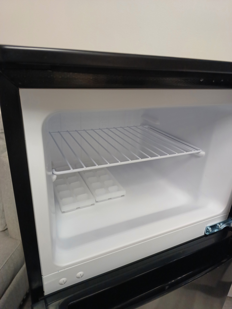 Stainless Steel Mini Fridge Magic Chef - photo 3