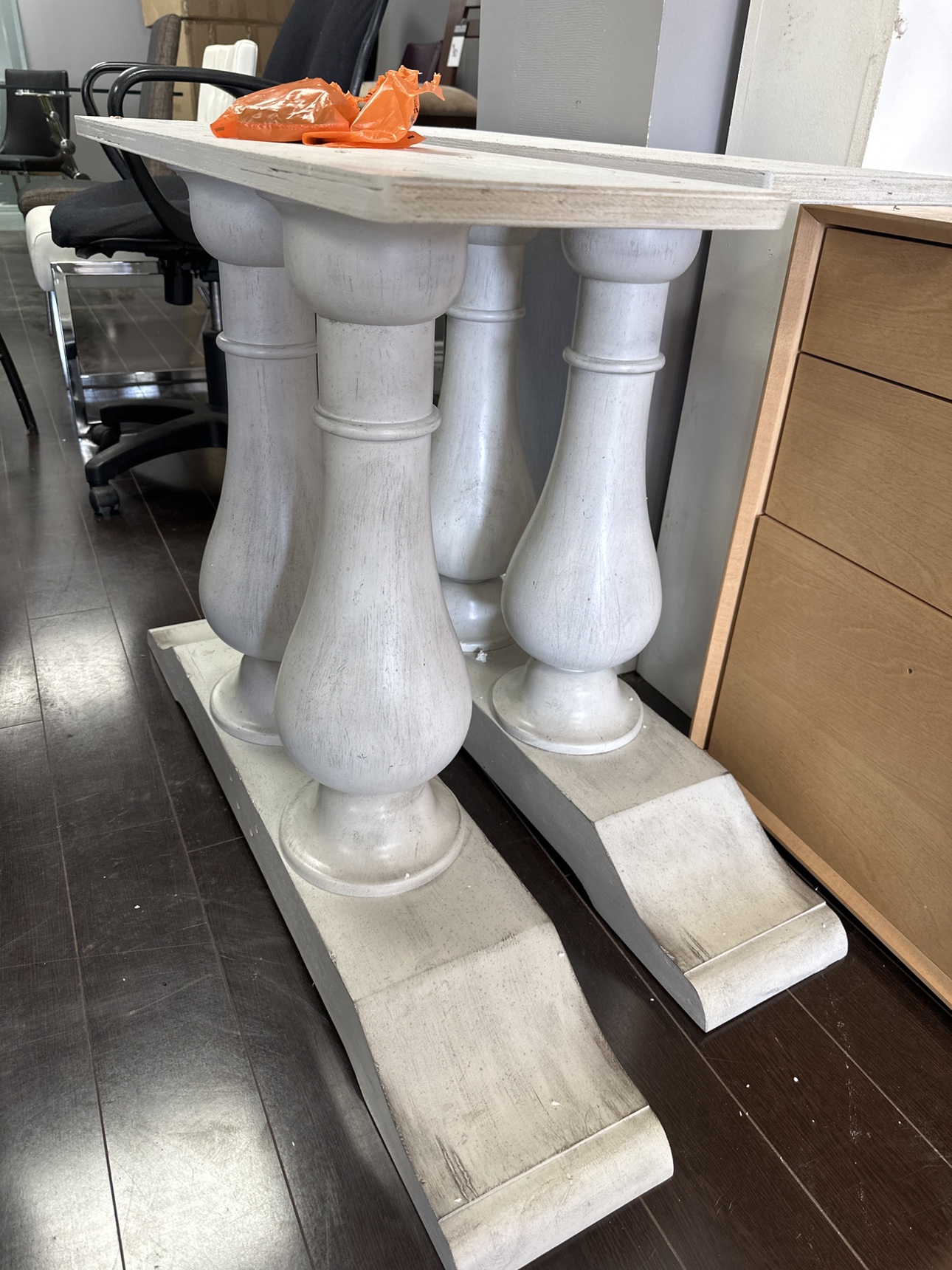 Dining table bases thumbnail