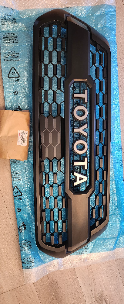 Toyota TRD Grille  2016-2023 with oem TSS cover - photo 2