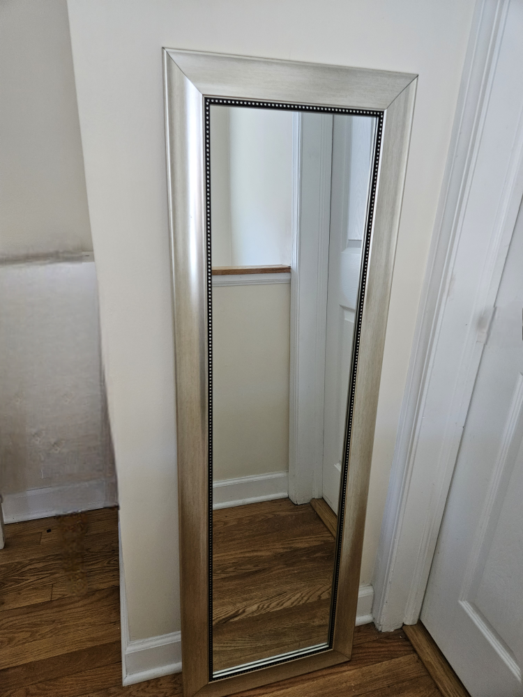 floor mirror