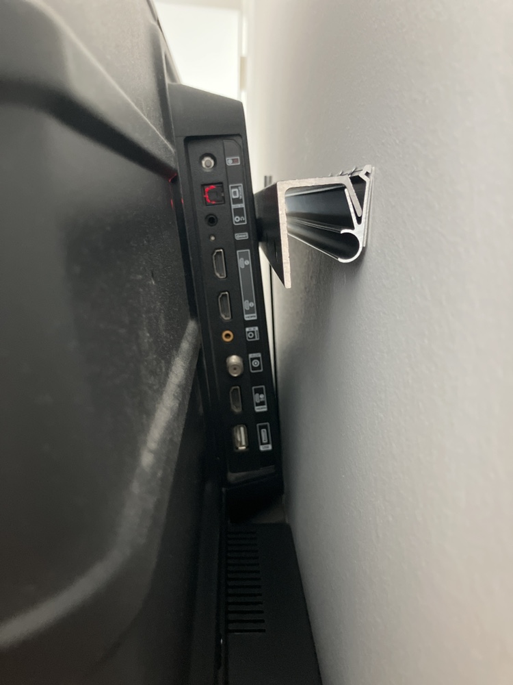 TCL Roku smart HDTV, 32” - photo 4