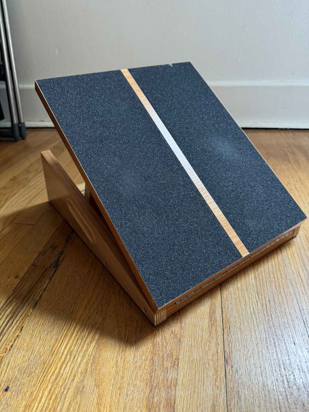 Wooden Calf Stretcher with 4 Angle Adjustmets image indicator(4)