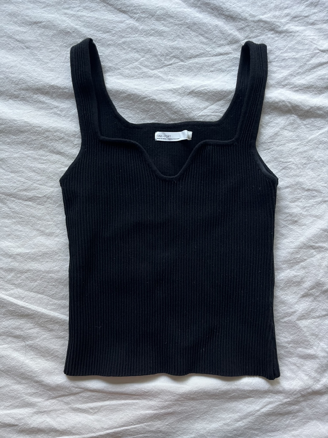 Aritzia, Abercrombie, Oak and Fort … summer tops
