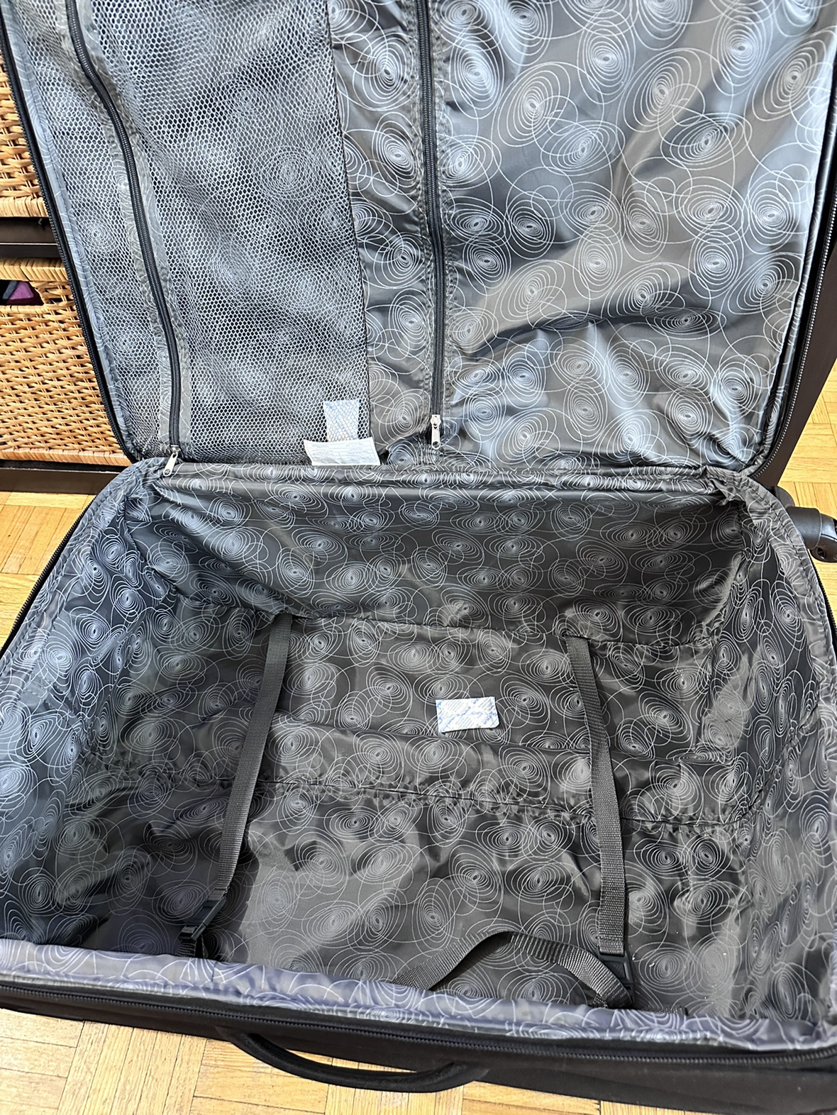Large Black 4 Wheeler Lightweight Check In Luggage - photo 5
