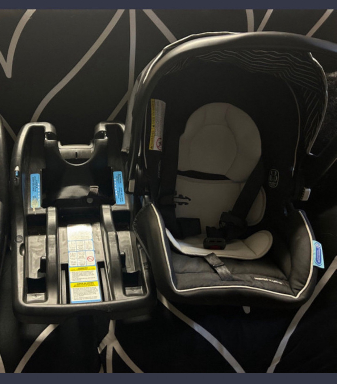 Car seat- Graco Click Connect