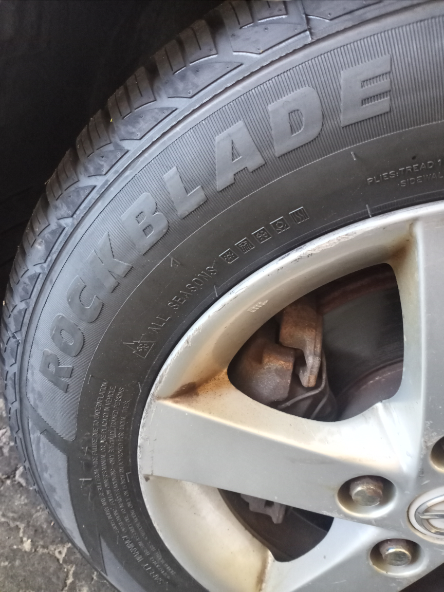 new tires . only 10kn on them