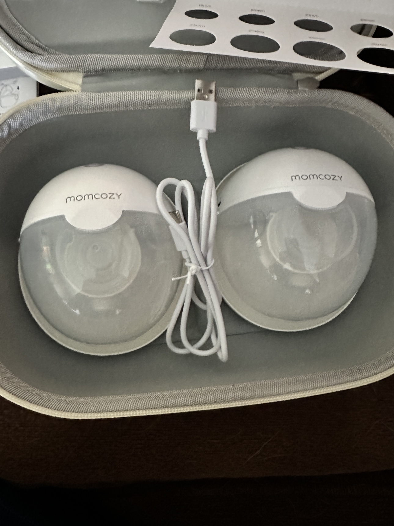 Momcozy m5 breast pump - photo 5