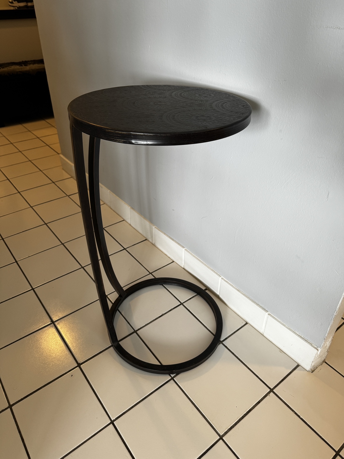 BEAUTIFUL SIDE TABLE METAL - photo 3
