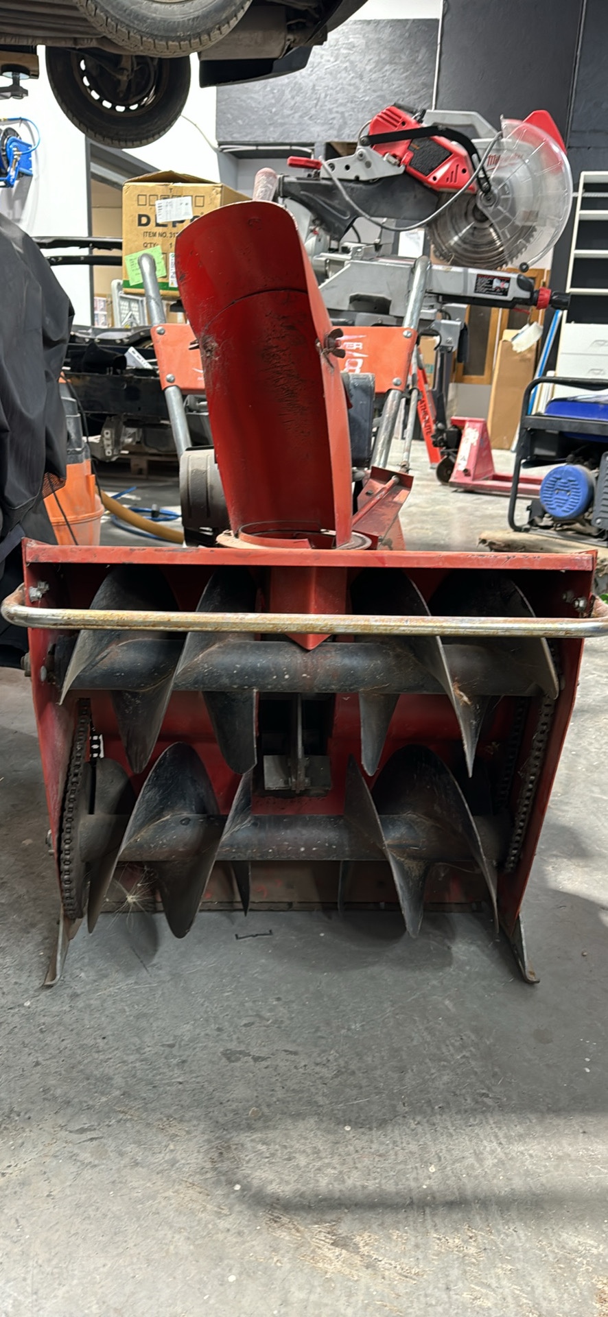 Double head chain drive snow blower - photo 2