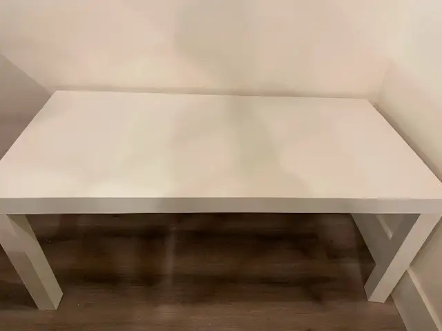 coffee table, white 40x20x18”