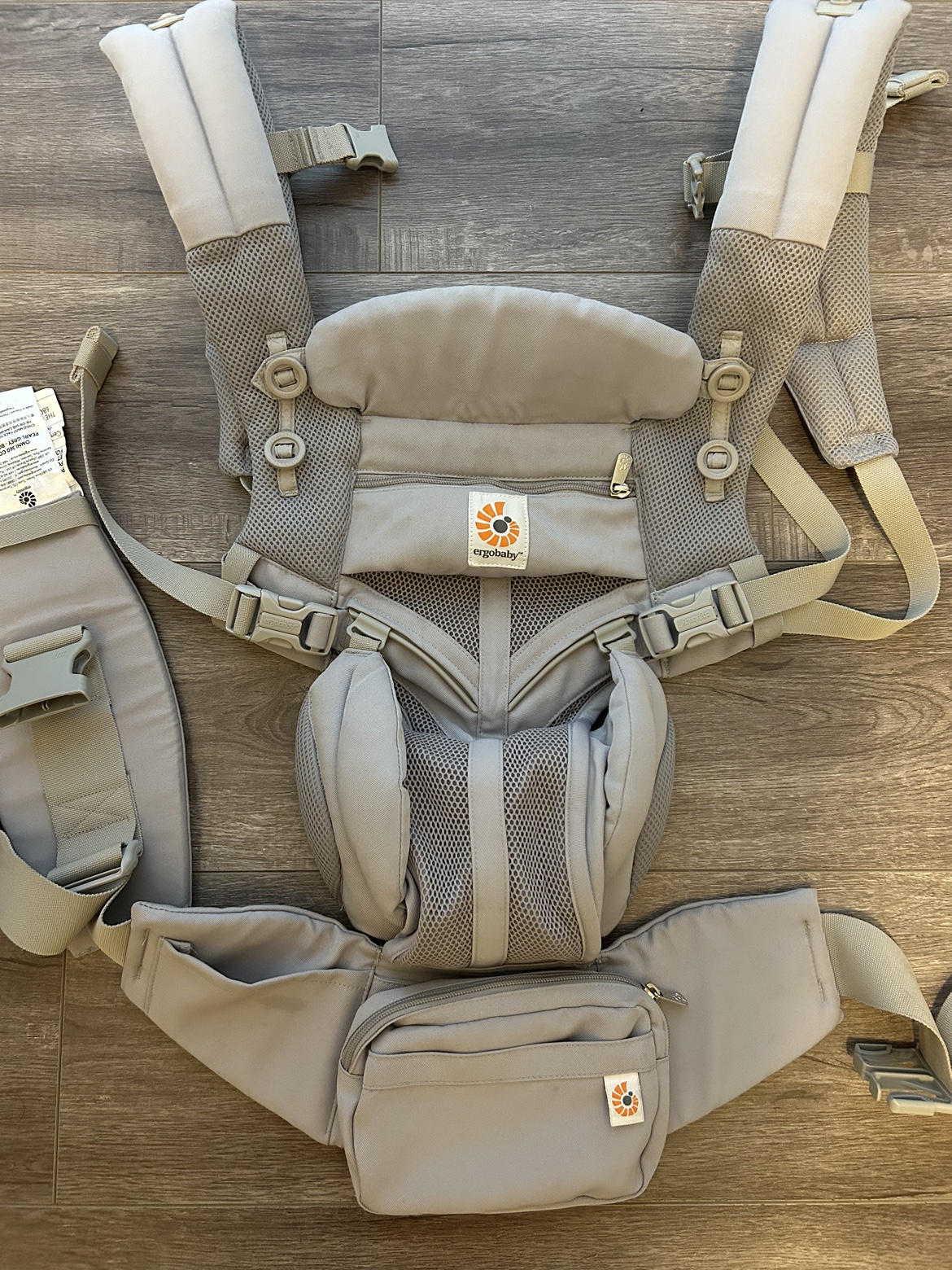 Baby carrier thumbnail