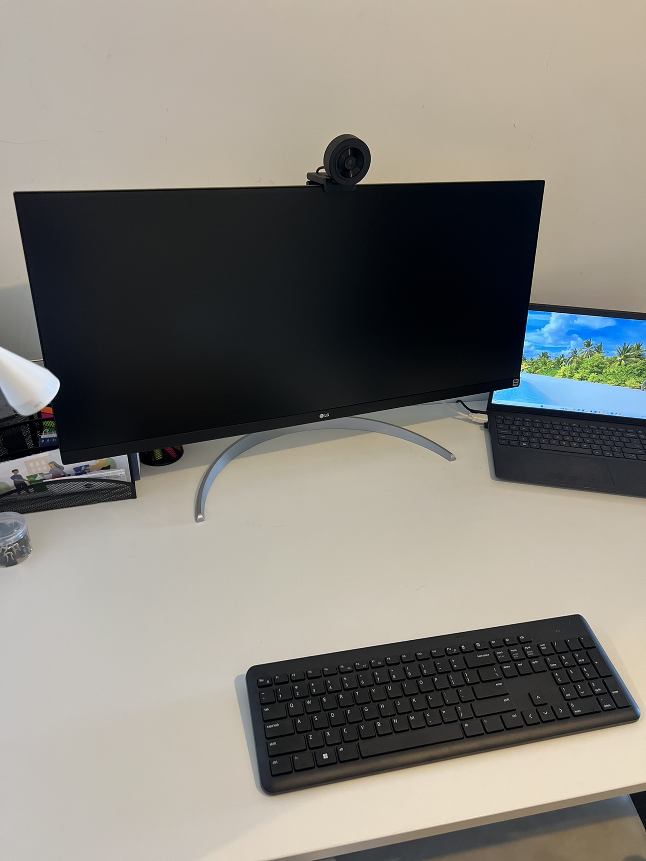LG - UltraWide  34” monitor - like new - photo 2