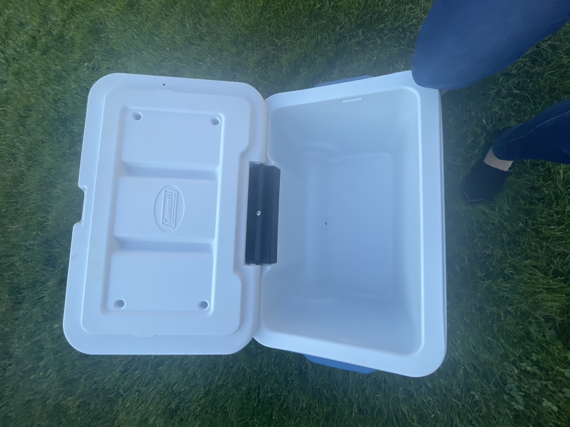 Coleman wheeled cooler - photo 3
