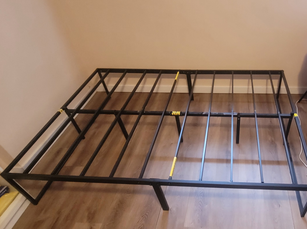 Bed for sale (Double/Full)