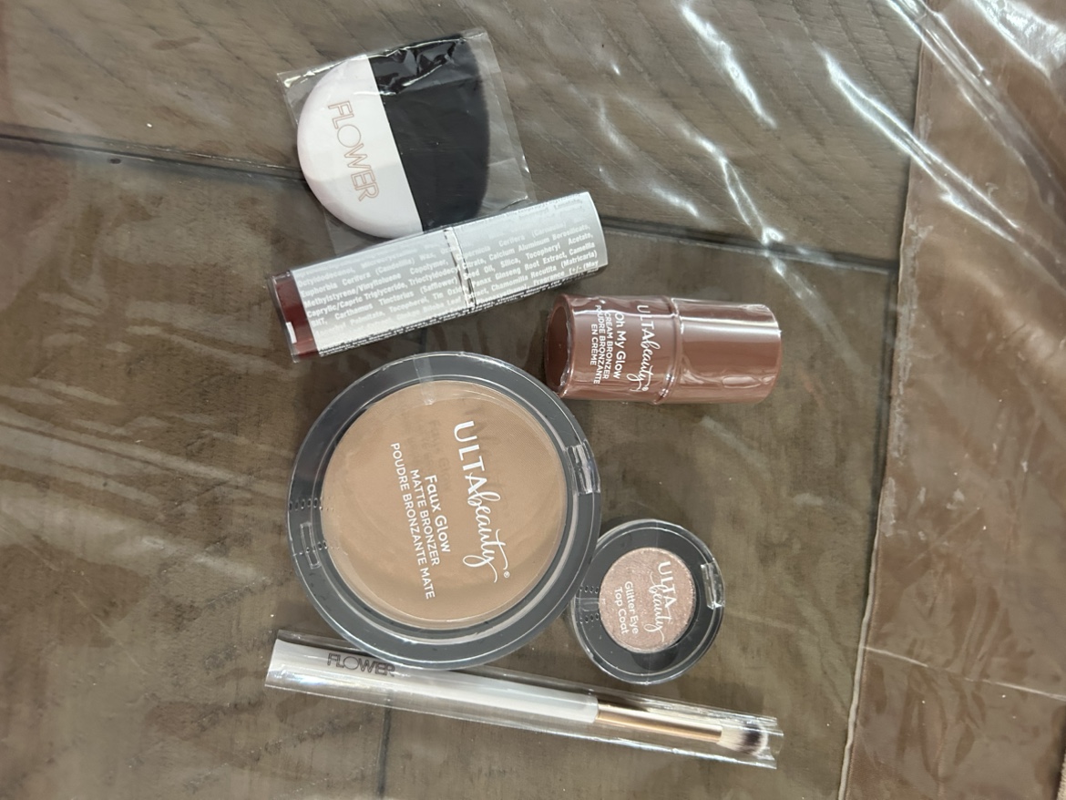 Make up products MUST GO SOON 🔜