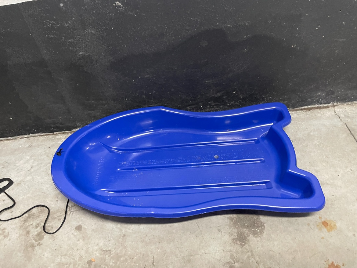 Sled for tobogganing