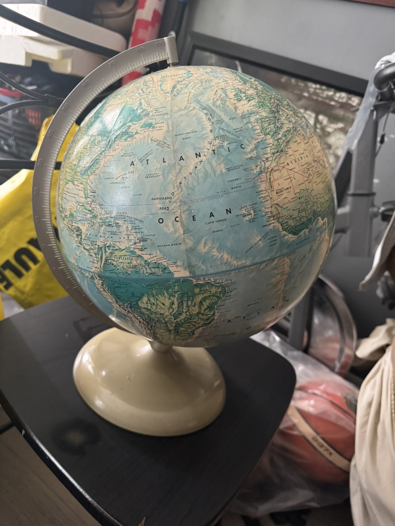 VINTAGE ROTATING GLOBE