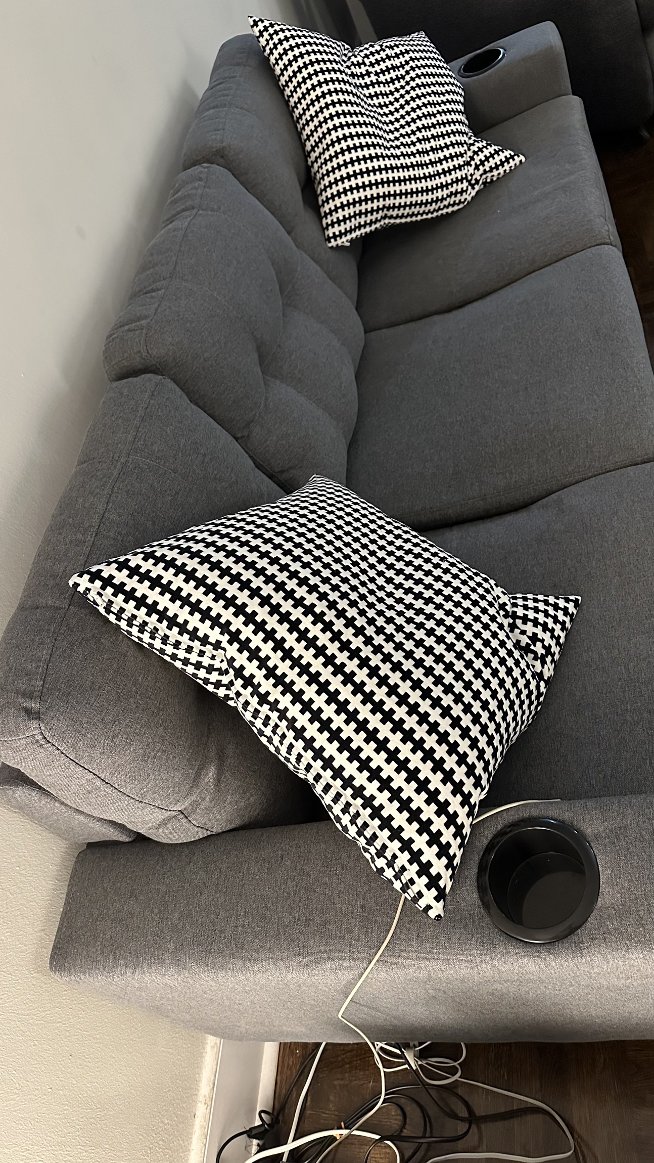 Couch - photo 4