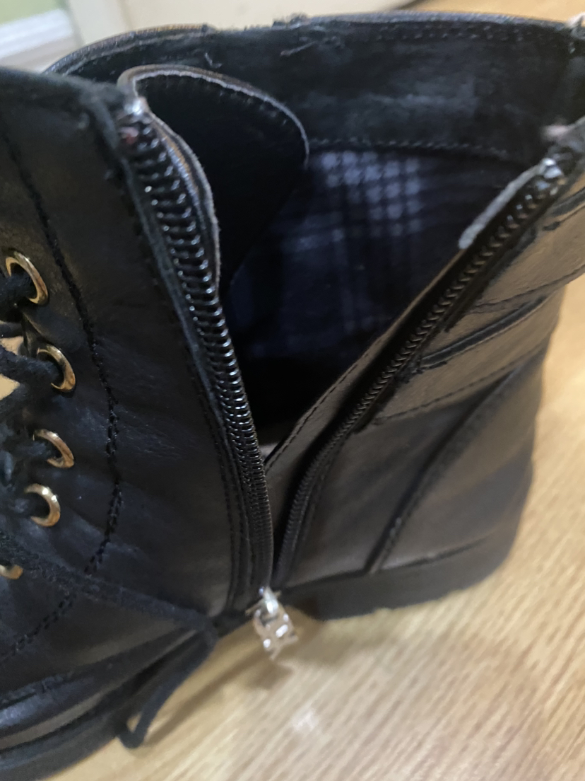 Women’s BLACK ANKLE BOOTS image indicator(3)