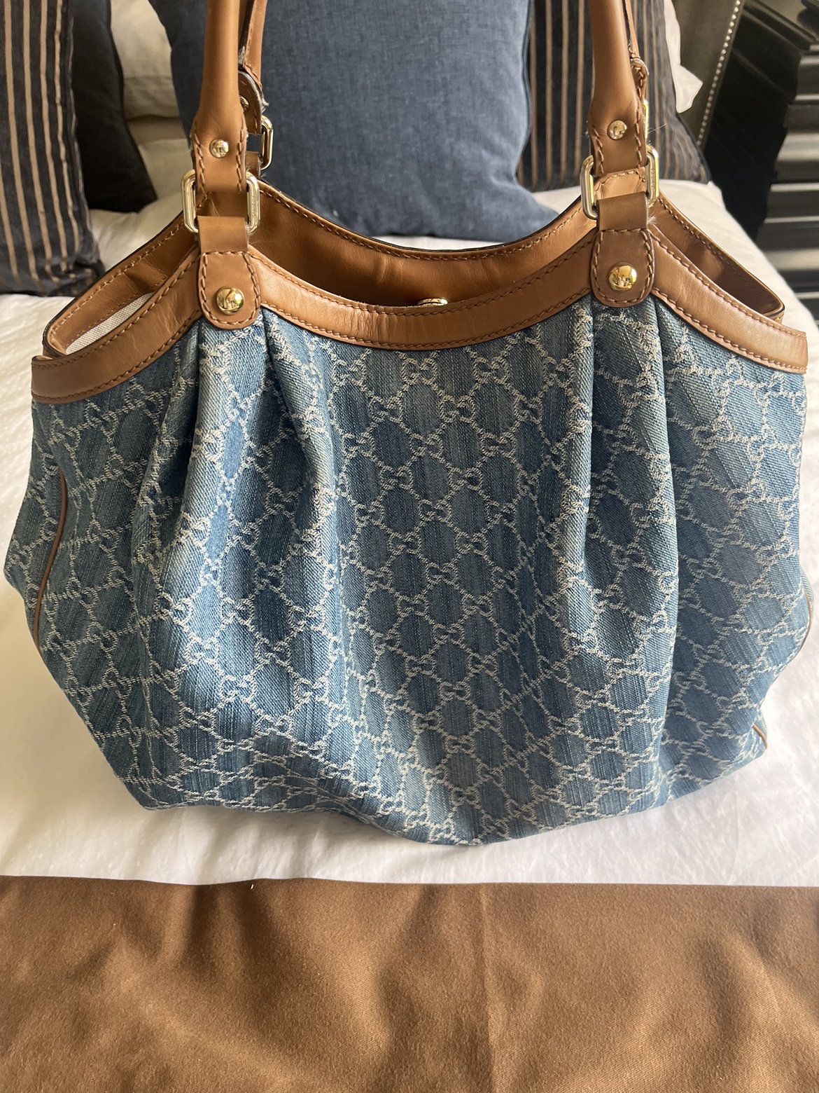 Gucci Sukey denim bag large image indicator(3)