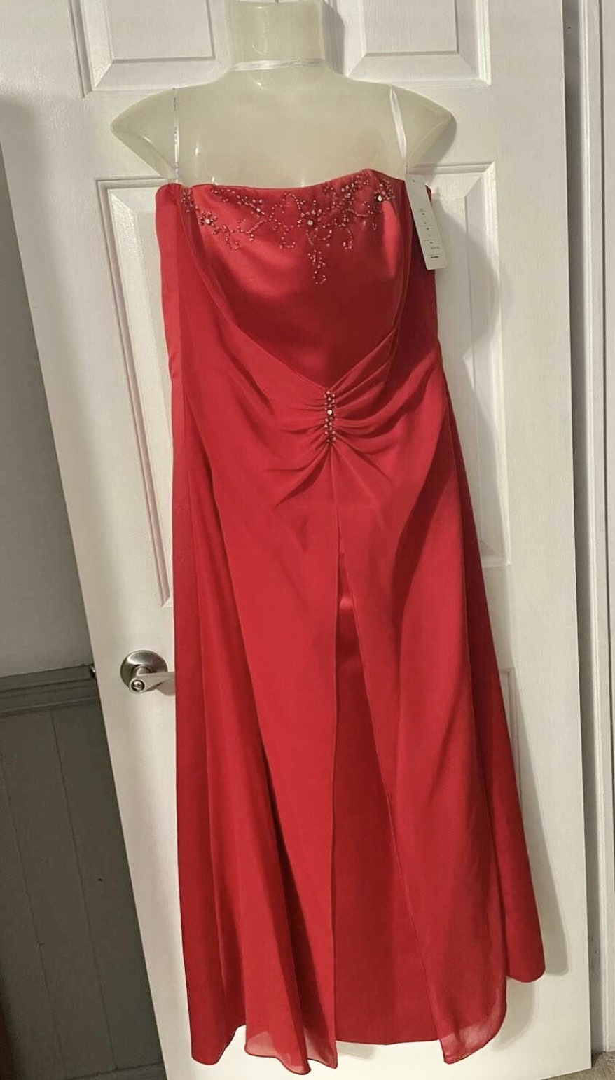 Reduced Price Gorgeous Prom formal dress thumbnail