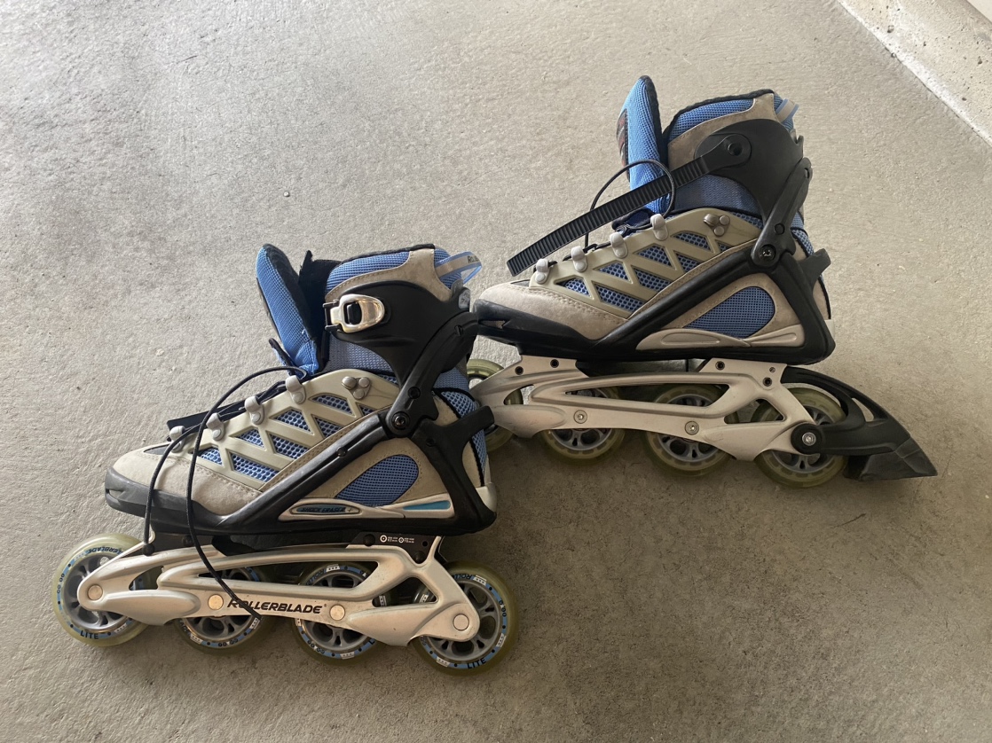 Rollerblades (women’s)