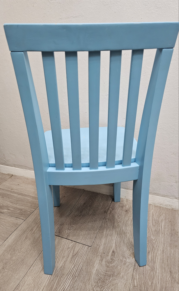 Pottery Barn's - Kids Solid Wood Chair - photo 4