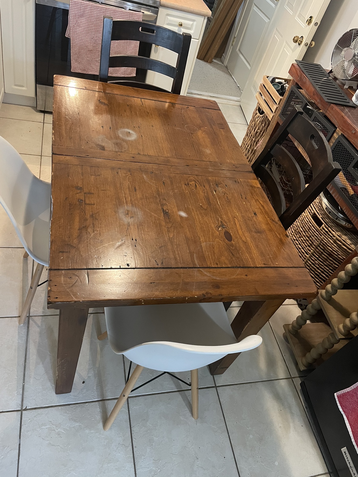 Dining table set/4 chairs