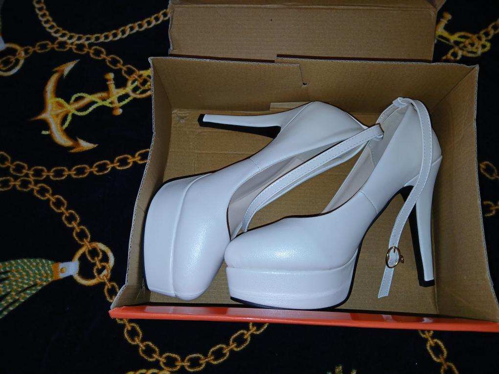 Brand New never worn platform heels white