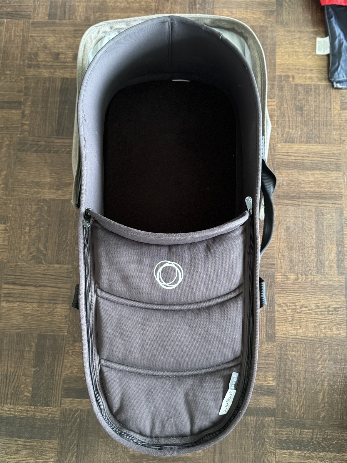 Bugaboo bee bassinet, adapter and footmuff - photo 4