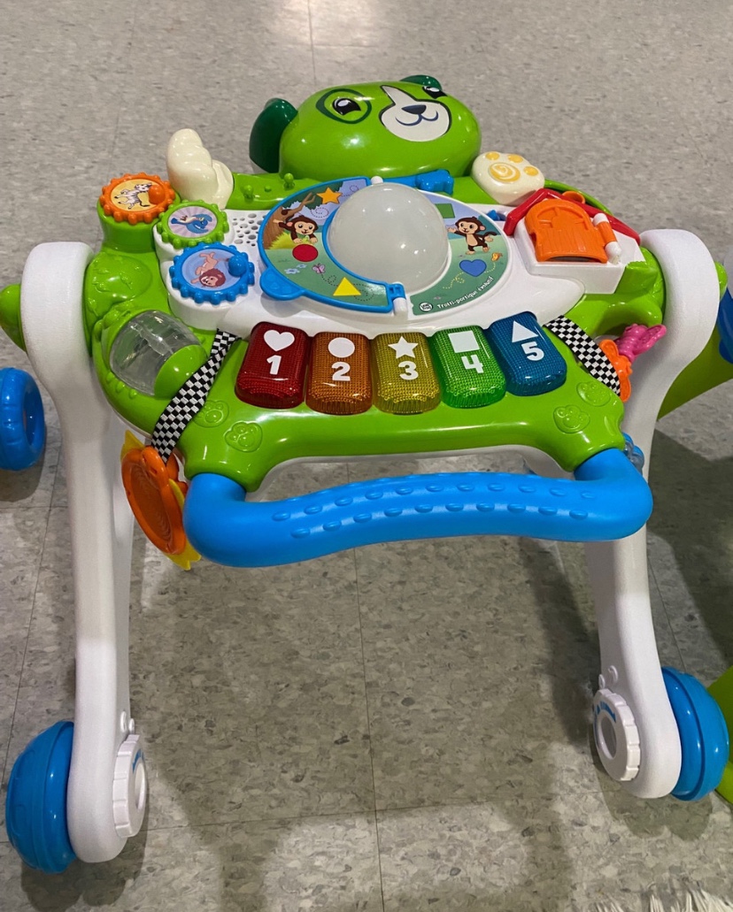 LeapFrog Walker (French Version) - PERFECT CONDITION! - photo 2